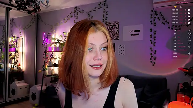 Your_Corvus élő XXX-chatje