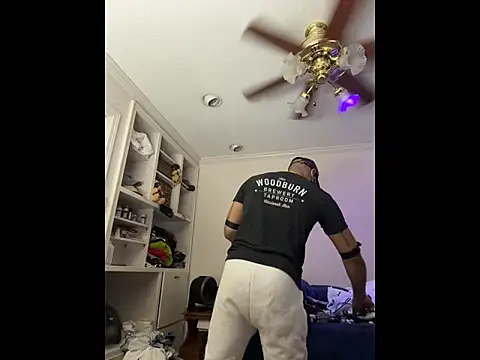 KY_Sir35's Live XXX Chat