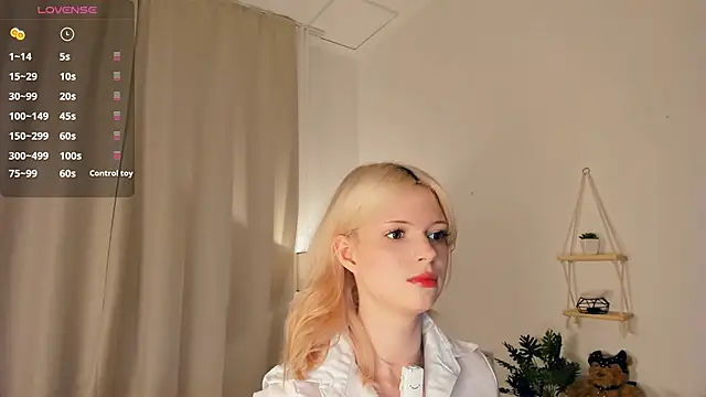 LaureMestler live XXX chat