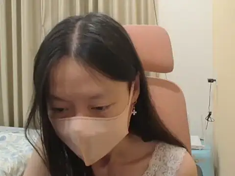 دردشة Lil-Cherries الجنسية المباشرة