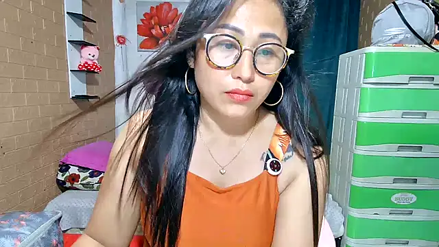 Ugly-Filipina Chat XXX in diretta