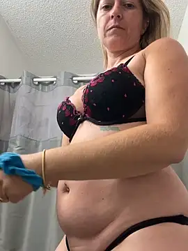 Chatroom XXX en direct de NikkiBlisss