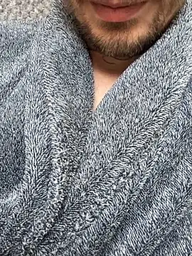 Piratee666: διαδικτυακό σόου στην κάμερα