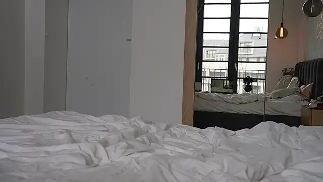 XXX chat uživo modela ibiddi