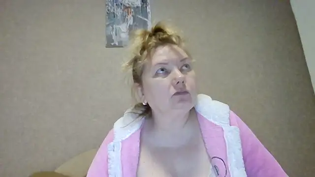 Lusi-777's Live XXX Chat