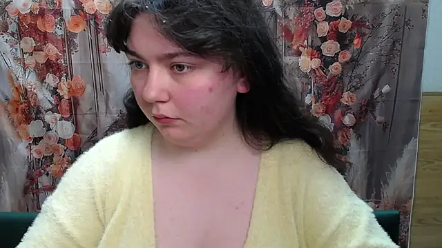 NeonilaLisova Adlı Modelin Canlı XXX Sohbeti