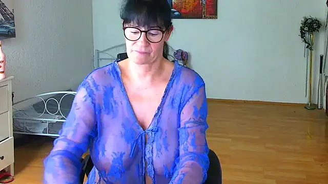 Sylly 现场XXX聊天