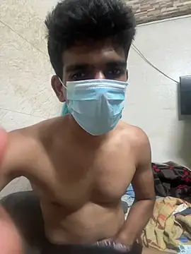 BadBoyTom78 Adlı Modelin Canlı XXX Sohbeti