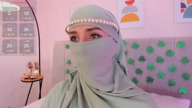 rawiya's Webcam Show