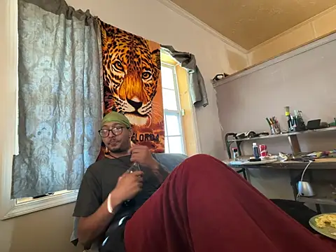 ThrowedWorldWide Chat XXX live