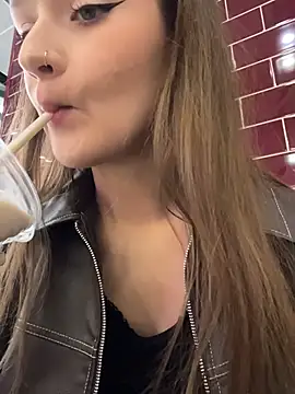 KittyQueeny Chat XXX in diretta