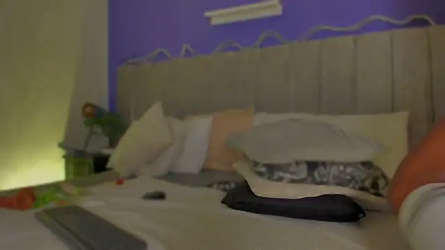 Aura_sun Chat XXX in diretta