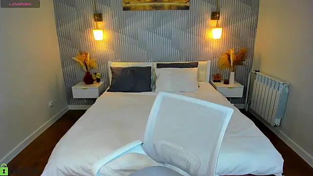 Ella-Ley Chat XXX in diretta