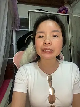 Ivy_Trix2's Live XXX Chat