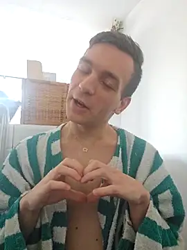 nickdtr23 即時 XXX 聊天