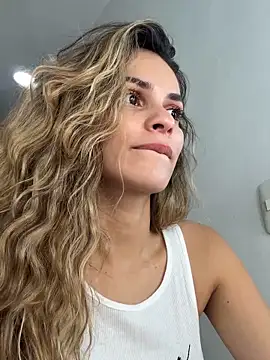 cuteluci_ 即時 XXX 聊天