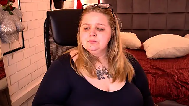 SladaDell Obrolan Langsung XXX