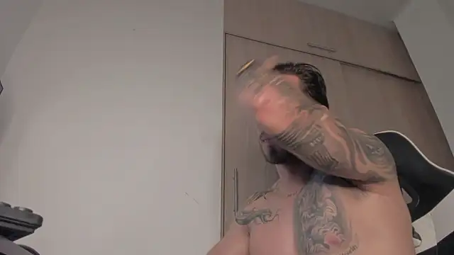 Axel__Blaze 现场XXX聊天