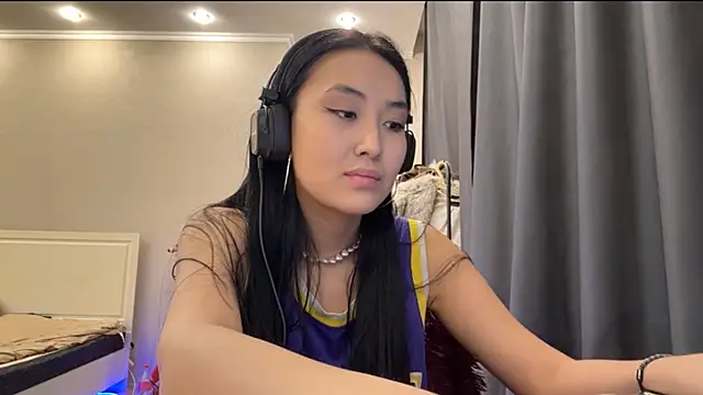 SinaGervasi Live XXX Chat