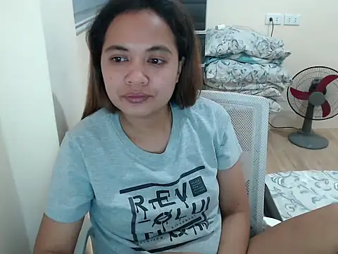 xTheLastVIRGINx Chat XXX in diretta