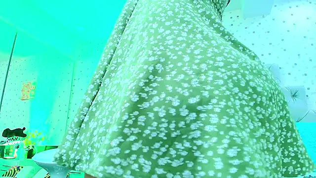 JulietaReyess' Live XXX Chat