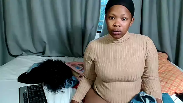 Chatroom XXX en direct de EROTIC_BARBIE28