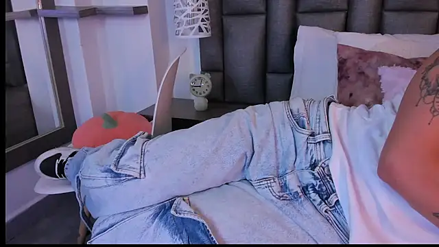 ZoeKrug – Live XXX-chat