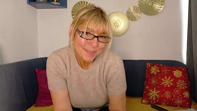 NAWTYClassyBritMILF – Live XXX-chat