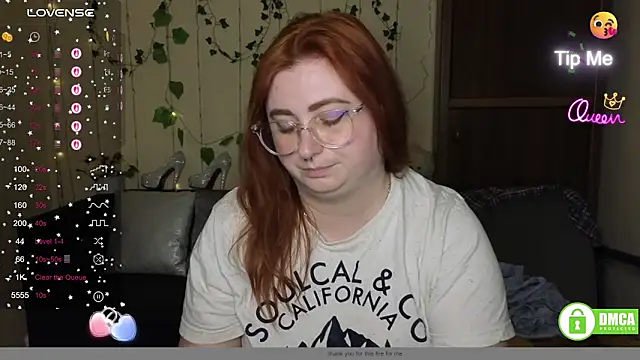 Alicia_love00 élő XXX-chatje