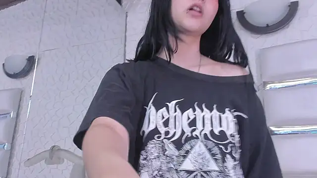 Chat +18 de TatiLee ao vivo