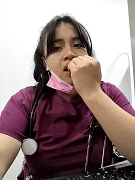 MILA__06's Webcam Show