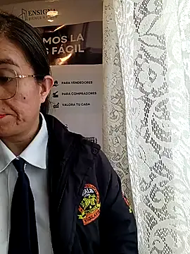 Valentina--1's Live XXX Chat