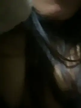 Helen-xx élő XXX-chatje