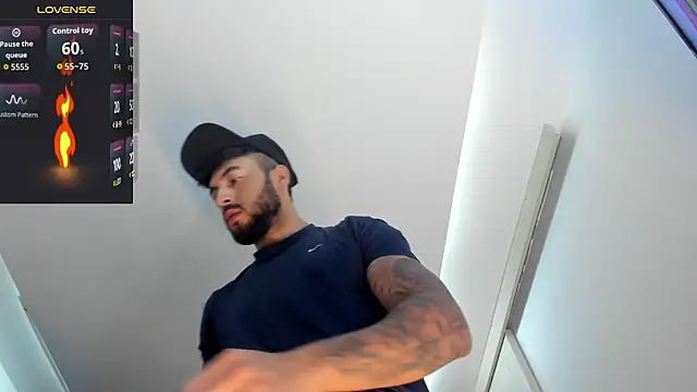 MarkWalker__: απευθείας συνομιλία ΧΧΧ