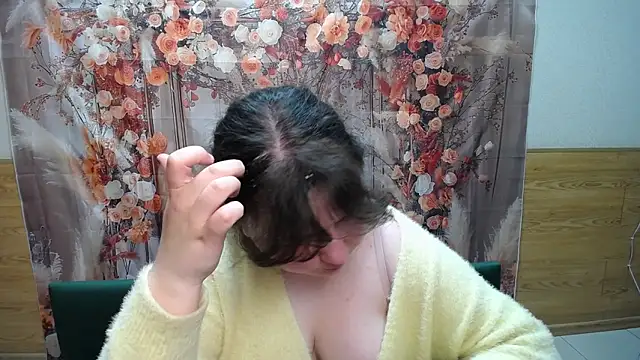 NeonilaLisovaのライブXXXチャット