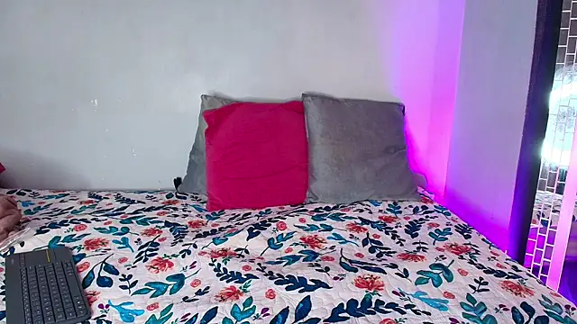 Czat XXX na żywo – Abril_milf11