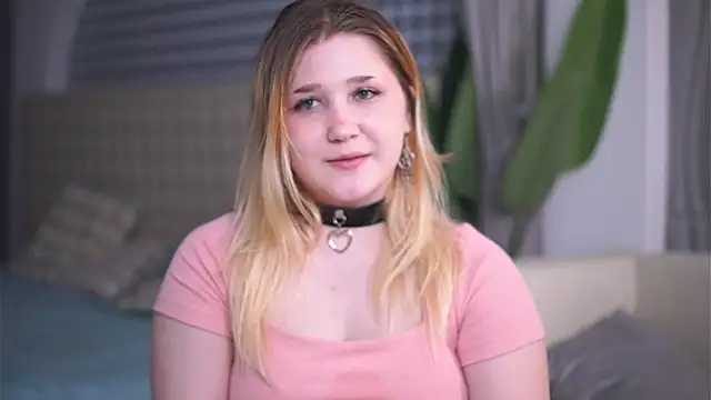 KenaYodis' Live XXX Chat