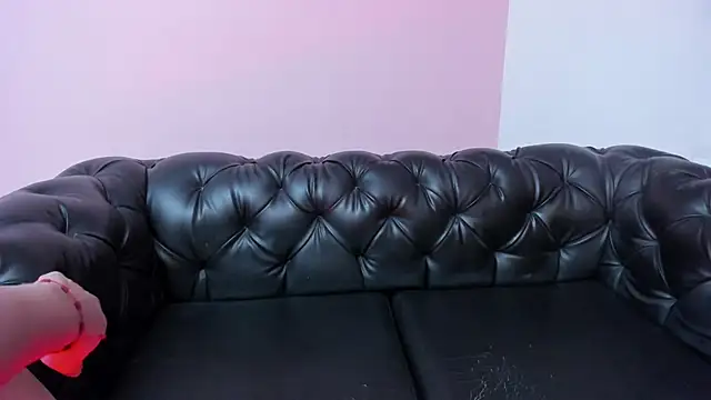 Sofiia_W26's Webcam Show