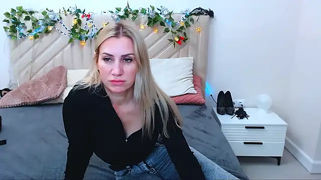 Polina-Rayn Webbikameraesitys