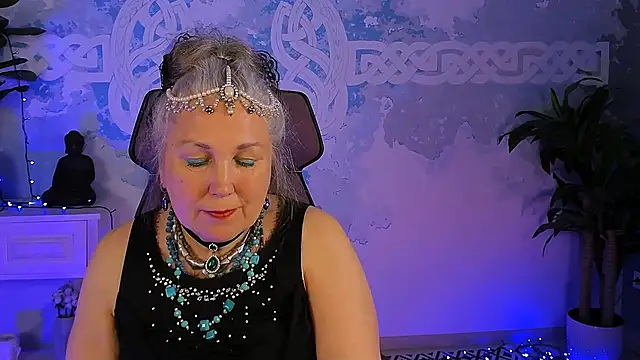 LilaMaharani: онлайн-секс-чат