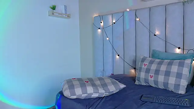 AnnieRouse__ 即時 XXX 聊天