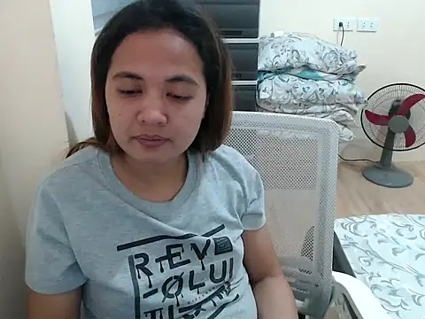 xTheLastVIRGINx 现场XXX聊天