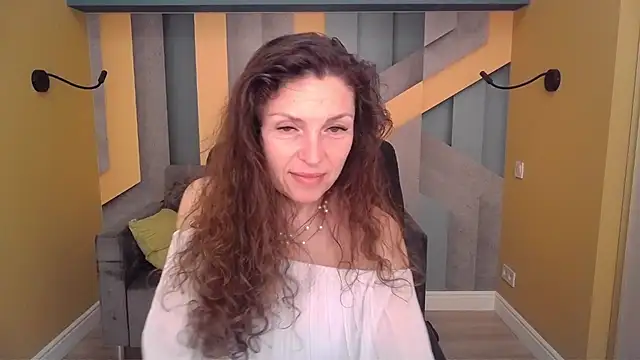 EllaLong Live XXX Chat