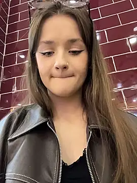 KittyQueeny's Live XXX Chat