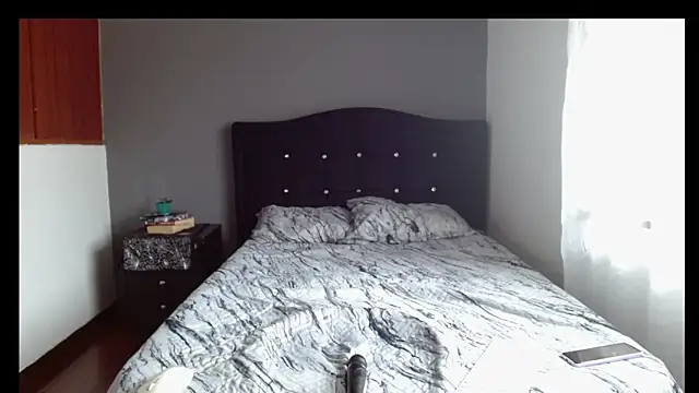 Emilia_1995 Live XXX-chat