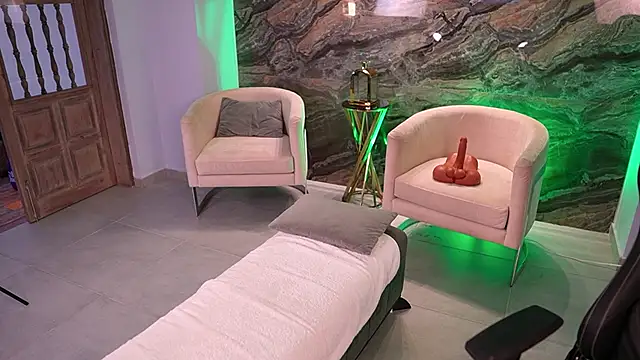 Онлайн чат XXX KylaMorrison