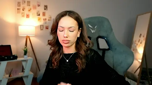 XXX chat uživo modela nexorine