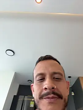 Chatroom XXX en direct de fitnolan