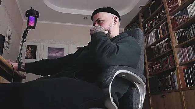 FindomJason's Live XXX Chat