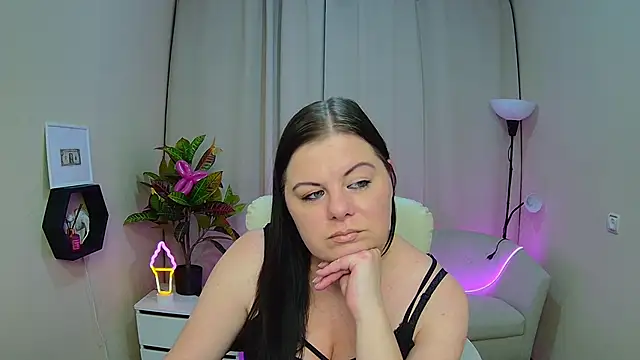 BritneyRaine Chat XXX in diretta